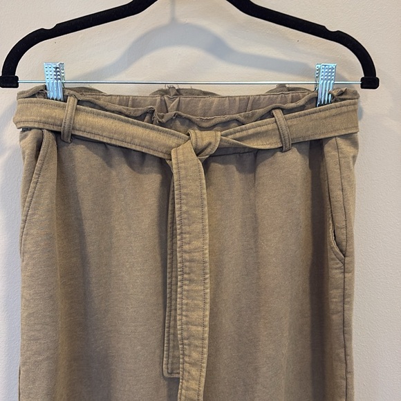 Hem & Thread Pants - Picture 2 of 4